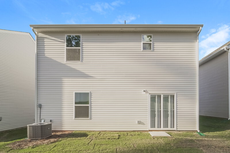 2,010/Mo, 6244 Lowe Ln Charlotte, NC 28214 Rear View