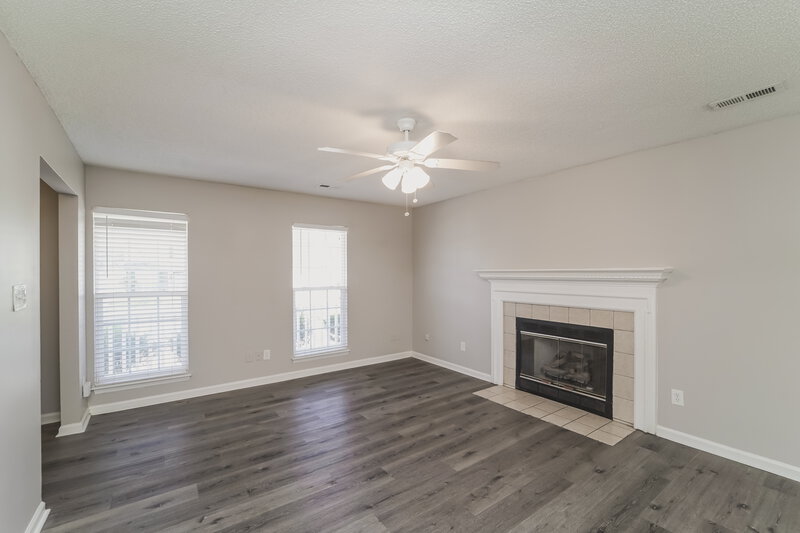 1,920/Mo, 8300 Vermilion Dr Charlotte, NC 28215 Living Room View