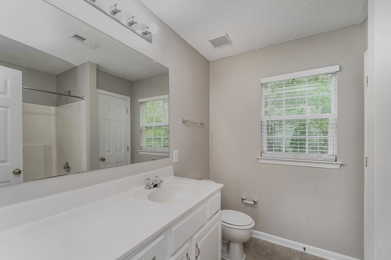 3,010/Mo, 10308 Gold Pan Rd Charlotte, NC 28215 Main Bathroom View