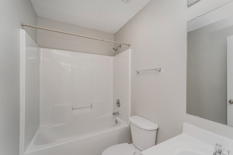 3,010/Mo, 10308 Gold Pan Rd Charlotte, NC 28215 Bathroom View