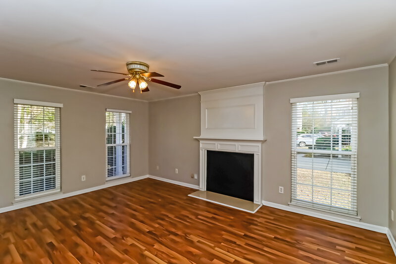3,150/Mo, 7021 Long Run Ln Charlotte, NC 28216 Living Room View