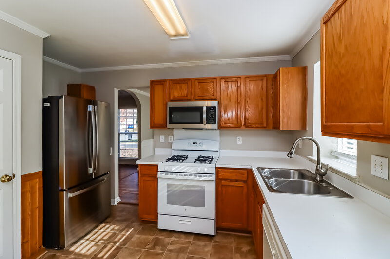 3,150/Mo, 7021 Long Run Ln Charlotte, NC 28216 Kitchen View 2