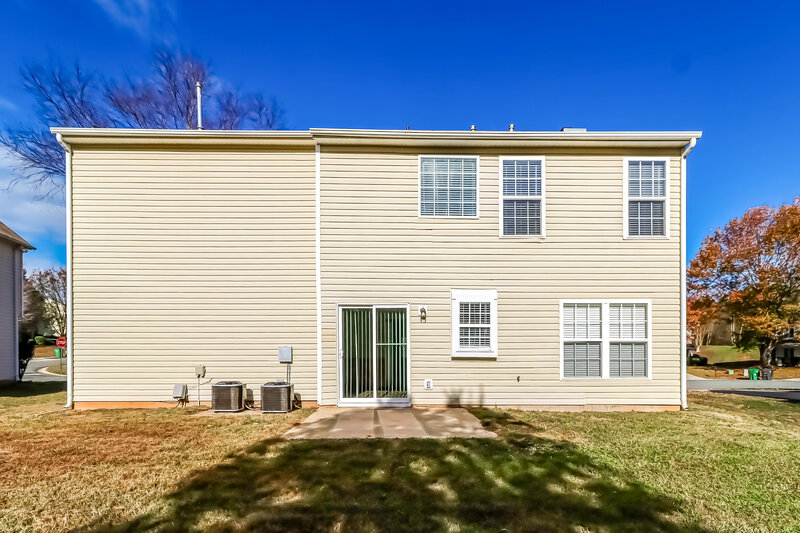 3,150/Mo, 7021 Long Run Ln Charlotte, NC 28216 Rear View 2