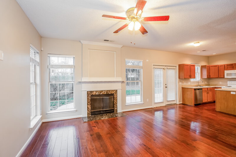 2,295/Mo, 7640 Lady Bank Dr Charlotte, NC 28269 Kitchen View 2