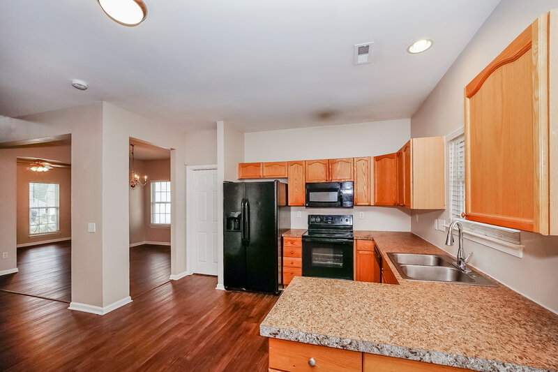 2,050/Mo, 11400 Brook Meadow Pl Charlotte, NC 28214 Kitchen View