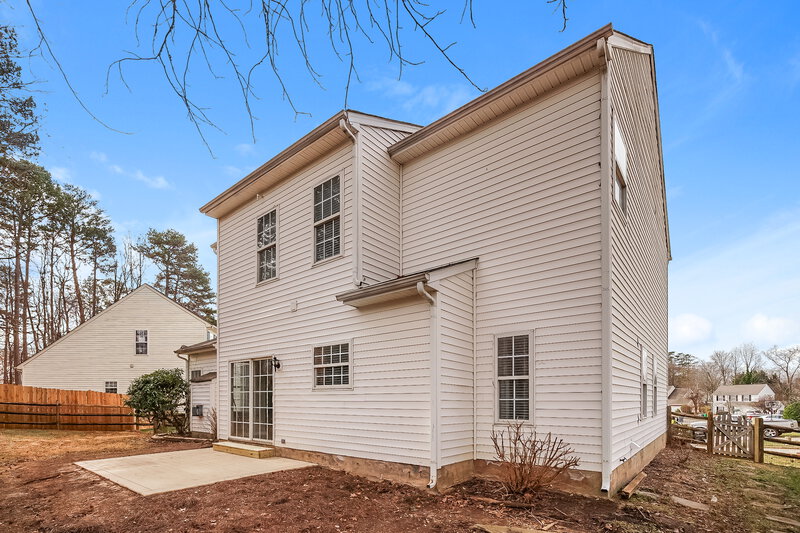 2,050/Mo, 11400 Brook Meadow Pl Charlotte, NC 28214 Rear View 3