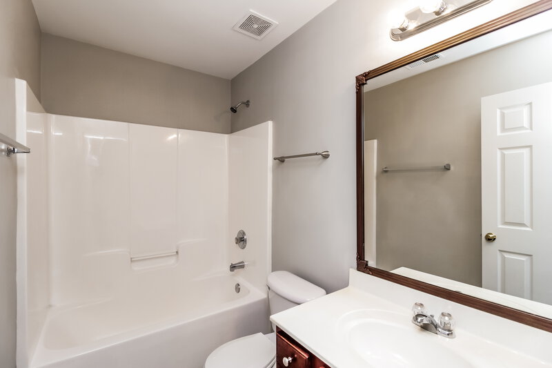 2,380/Mo, 4013 Lawrence Daniel Dr Matthews, NC 28104 Bathroom View