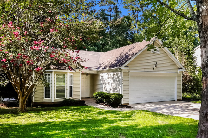 1,745/Mo, 1839 Colin Creek Ln Charlotte, NC 28214 Front View