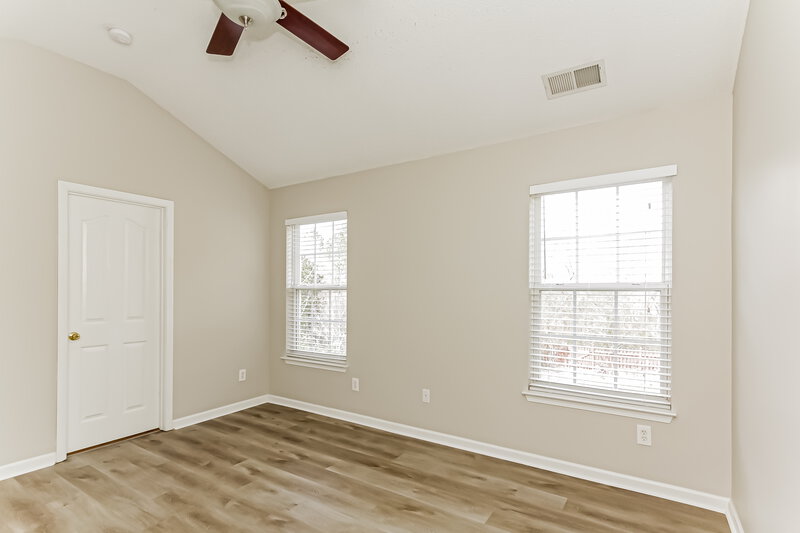 1,950/Mo, 6038 Shining Oak Ln Charlotte, NC 28269 Main Bedroom View 2