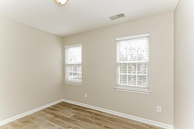 1,950/Mo, 6038 Shining Oak Ln Charlotte, NC 28269 Bedroom View 2