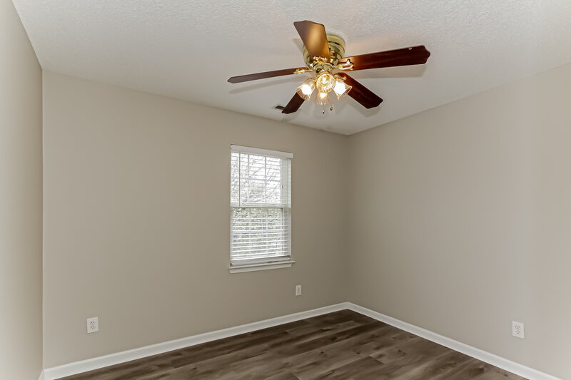 1,950/Mo, 6038 Shining Oak Ln Charlotte, NC 28269 Bedroom View 3