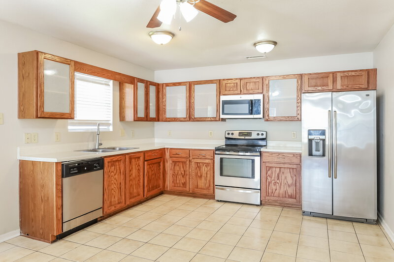 2,320/Mo, 831 Skywatch Ln Monroe, NC 28112 Kitchen View