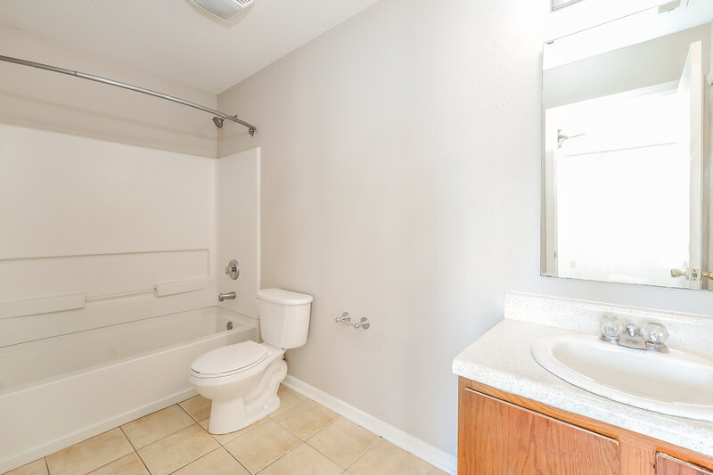 2,320/Mo, 831 Skywatch Ln Monroe, NC 28112 Main Bathroom View