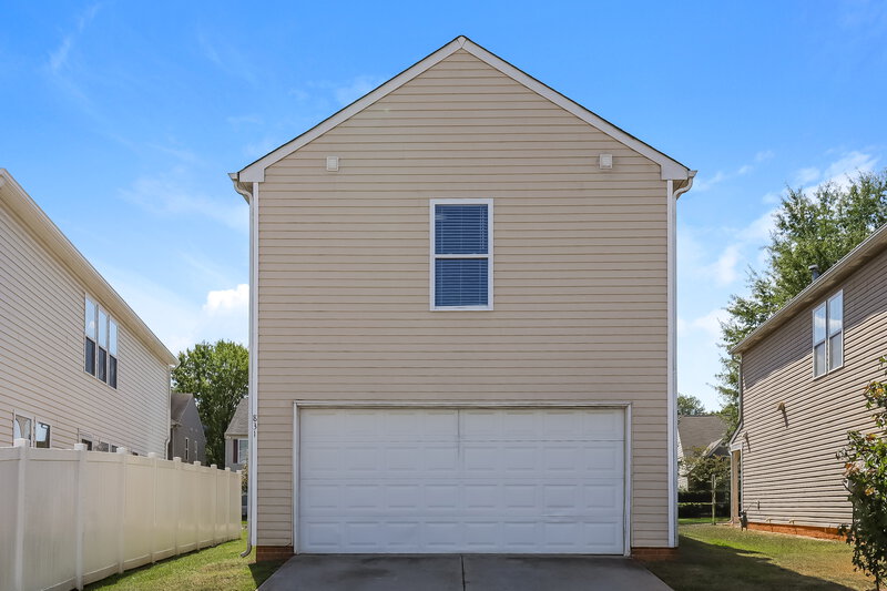 2,320/Mo, 831 Skywatch Ln Monroe, NC 28112 Rear View