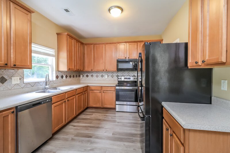 2,320/Mo, 6512 Blackwood Ln Waxhaw, NC 28173 Kitchen View 2
