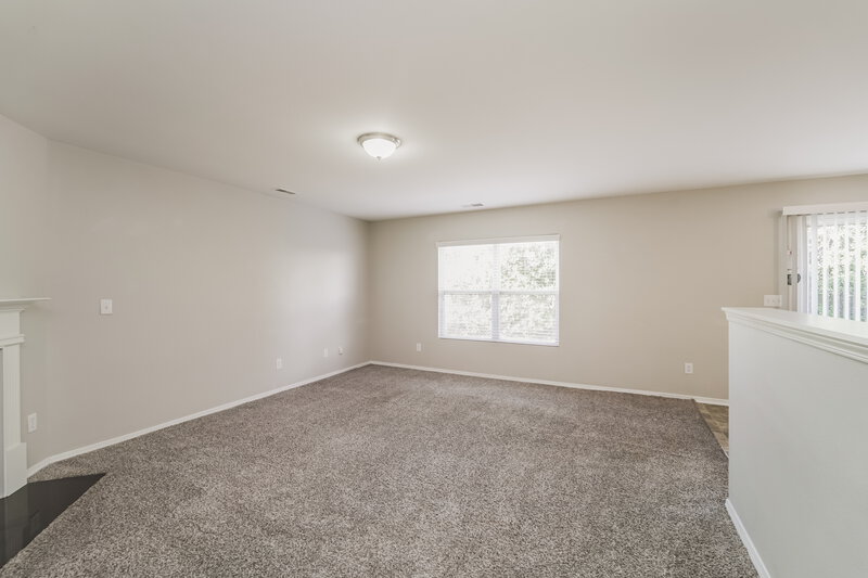 2,180/Mo, 1629 Poplar Shadow Dr Huntersville, NC 28078 Living Room View