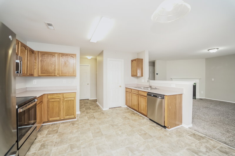 2,180/Mo, 1629 Poplar Shadow Dr Huntersville, NC 28078 Kitchen View