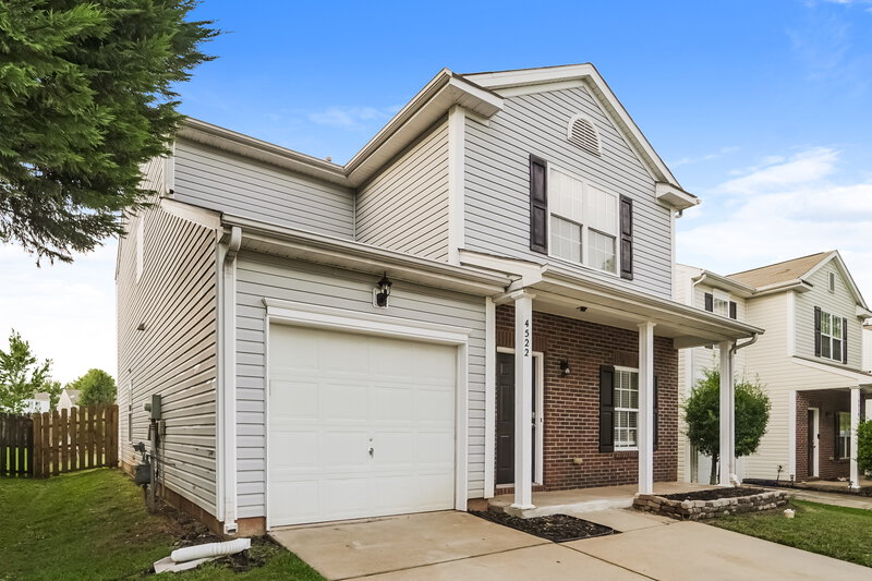 2,275/Mo, 4522 Carnfeld Ln Charlotte, NC 28215 Front View