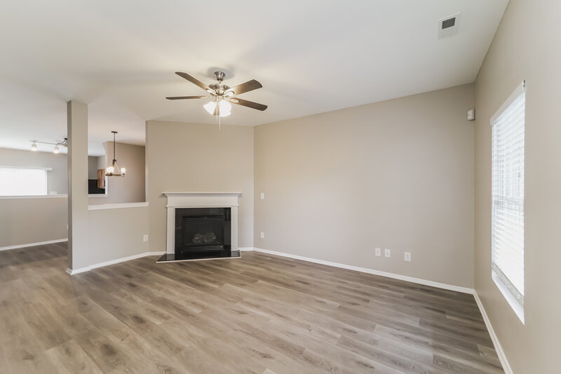 2,275/Mo, 4522 Carnfeld Ln Charlotte, NC 28215 Living Room View