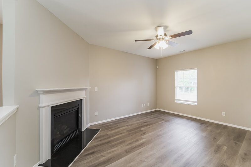 2,275/Mo, 4522 Carnfeld Ln Charlotte, NC 28215 Living Room View 2