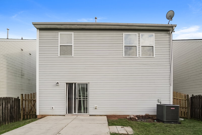 2,275/Mo, 4522 Carnfeld Ln Charlotte, NC 28215 Rear View