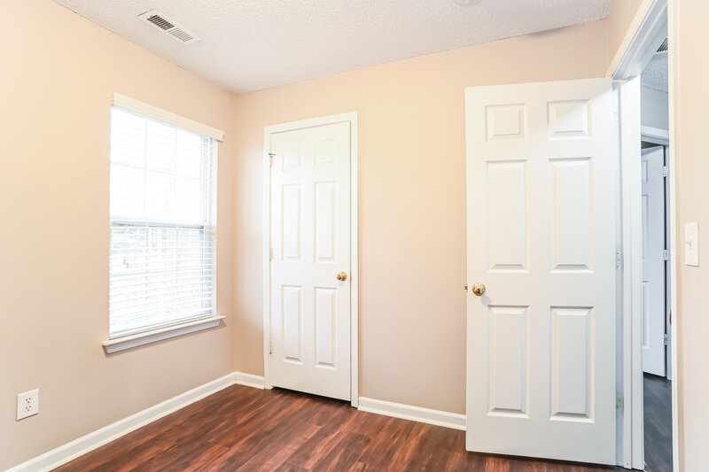 2,055/Mo, 7110 Lowen Rd Charlotte, NC 28269 Misc View 9