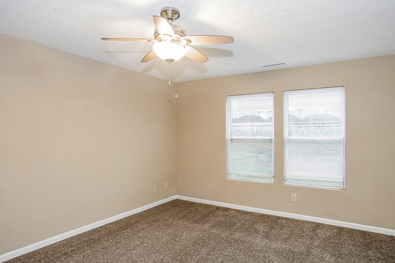 1,825/Mo, 834 Littleton Dr Concord, NC 28025 Living Room View 2