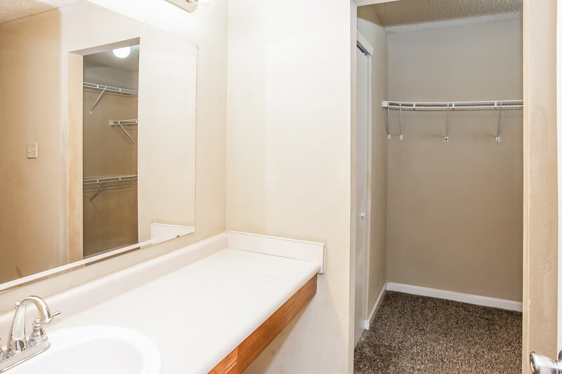 1,825/Mo, 834 Littleton Dr Concord, NC 28025 Main Bathroom View