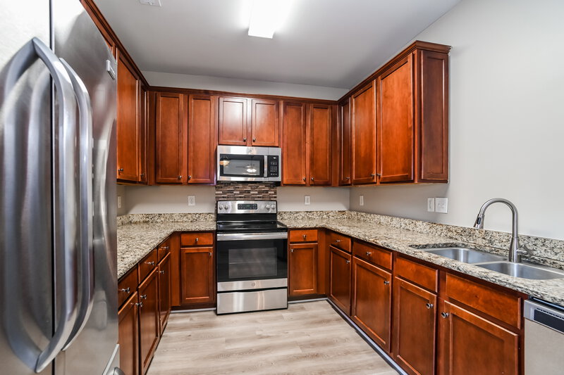 2,525/Mo, 7517 Mary Jo Helms Dr Charlotte, NC 28215 Misc View 4