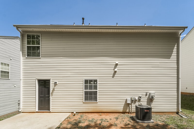 1,805/Mo, 5122 Grays Ridge Dr Charlotte, NC 28269 Rear View