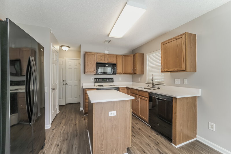 1,665/Mo, 4905 Cedarbrook Ln SW Concord, NC 28027 Kitchen View