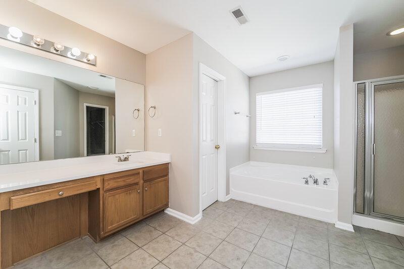 2,325/Mo, 2991 Deep Cove Dr NW Concord, NC 28027 Main Bathroom View