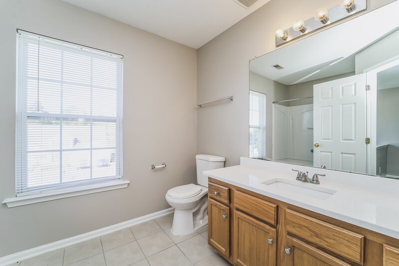 2,325/Mo, 2991 Deep Cove Dr NW Concord, NC 28027 Bathroom View