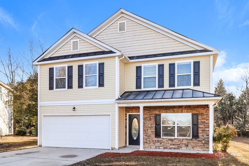 2,135/Mo, 1317 Bray Dr Charlotte, NC 28214 Front View