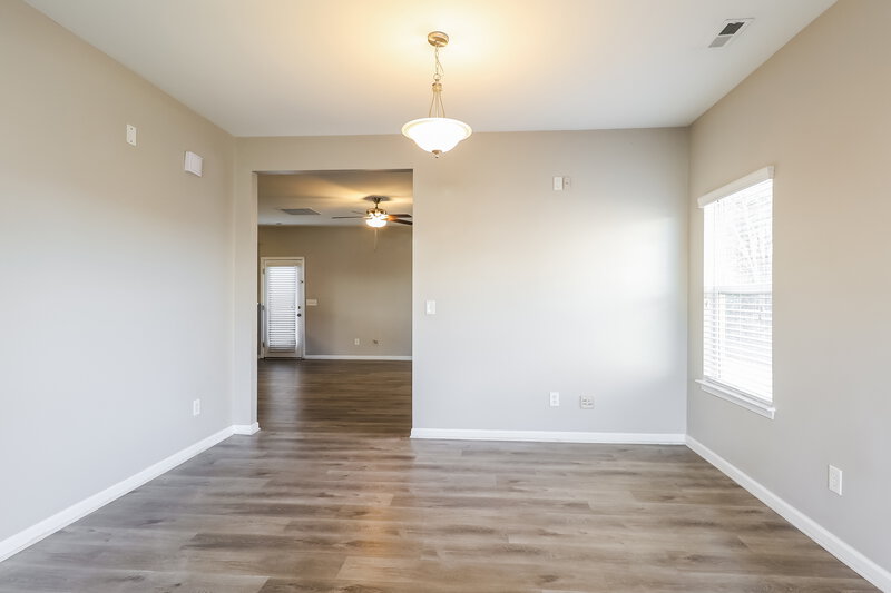 2,135/Mo, 1317 Bray Dr Charlotte, NC 28214 Dining Room View