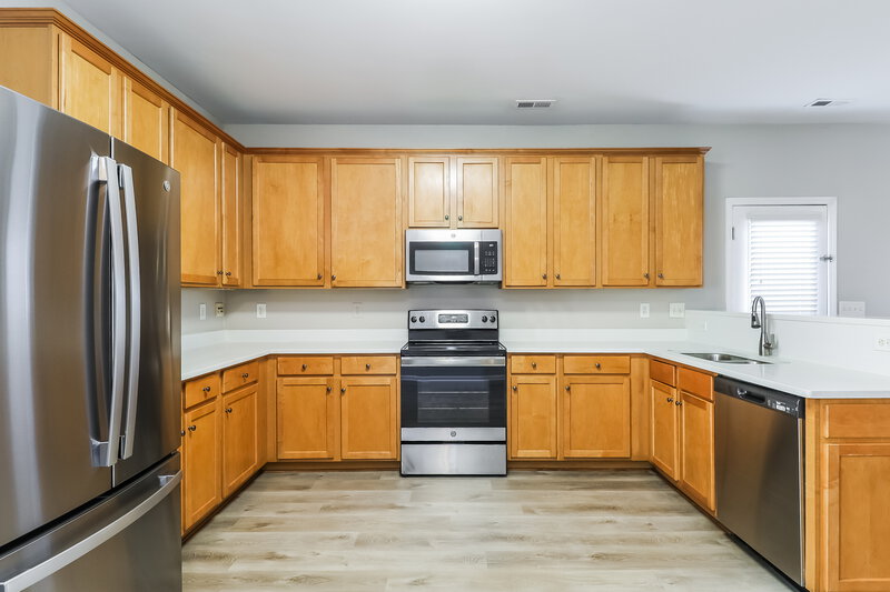 2,135/Mo, 1317 Bray Dr Charlotte, NC 28214 Kitchen View