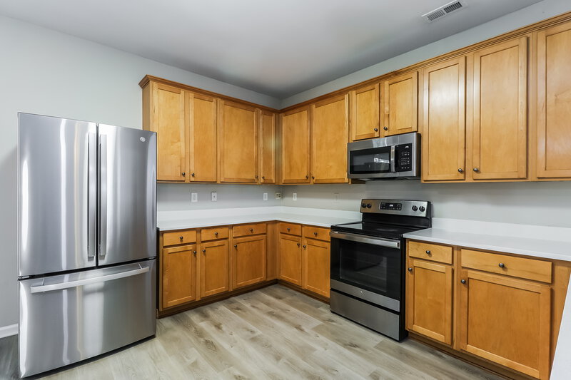 2,135/Mo, 1317 Bray Dr Charlotte, NC 28214 Kitchen View 2