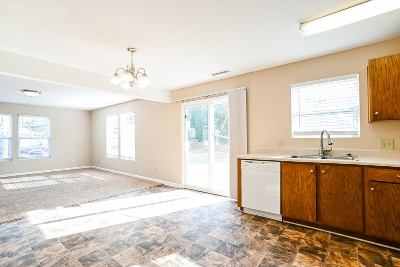 1,975/Mo, 14235 Hartwell Farm Dr Charlotte, NC 28278 Kitchen View