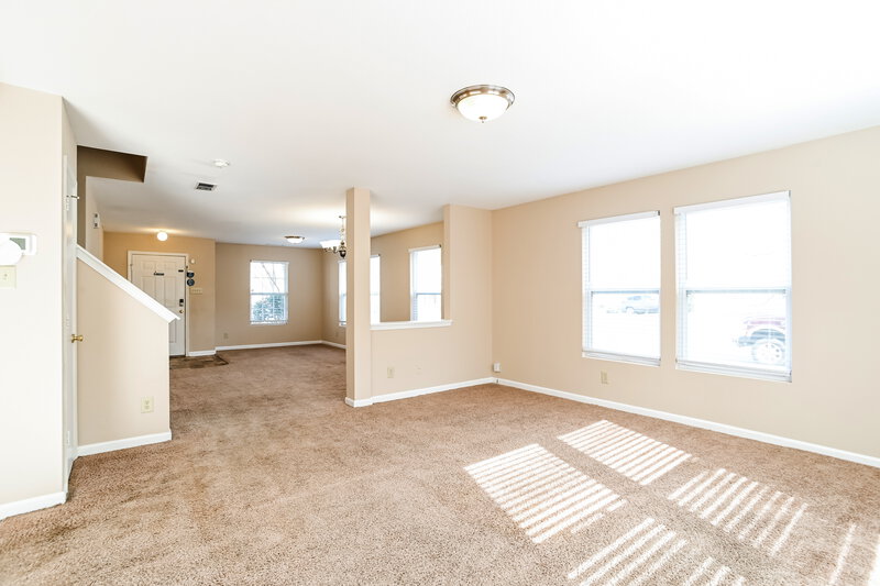 1,975/Mo, 14235 Hartwell Farm Dr Charlotte, NC 28278 Family Room View 2