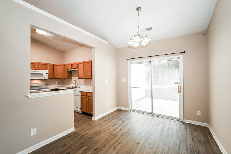 1,980/Mo, 5316 Chinemist Ct Charlotte, NC 28269 Dining Room View