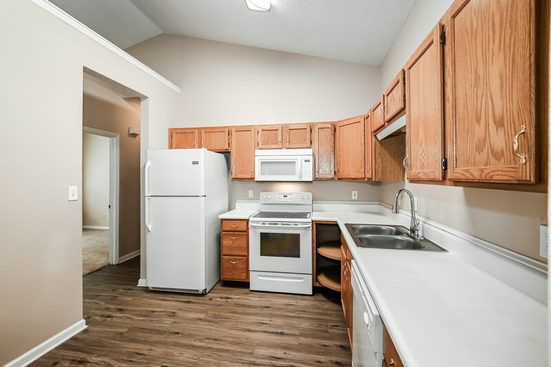 1,980/Mo, 5316 Chinemist Ct Charlotte, NC 28269 Kitchen View