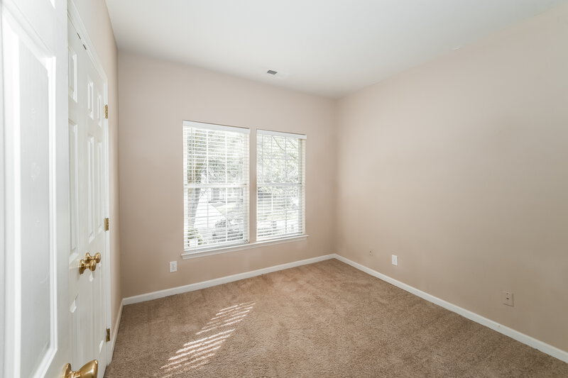 1,980/Mo, 5316 Chinemist Ct Charlotte, NC 28269 Bedroom View