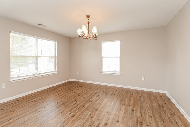 1,870/Mo, 5015 Patricia Ann Ln Charlotte, NC 28269 Dining Room View