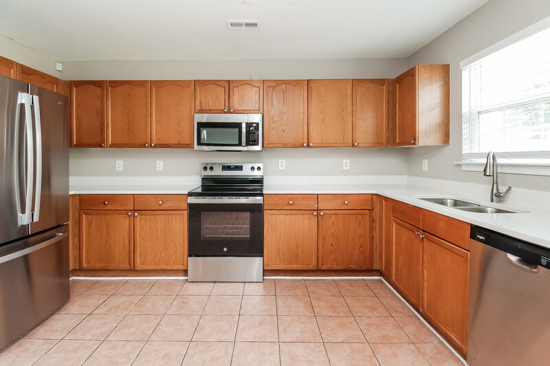 1,870/Mo, 5015 Patricia Ann Ln Charlotte, NC 28269 Kitchen View