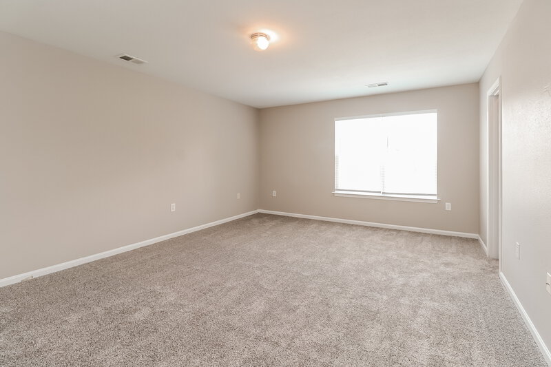 1,870/Mo, 5015 Patricia Ann Ln Charlotte, NC 28269 Main Bedroom View