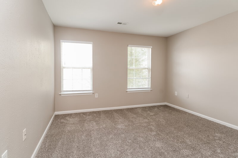 1,870/Mo, 5015 Patricia Ann Ln Charlotte, NC 28269 Main Bedroom View 2