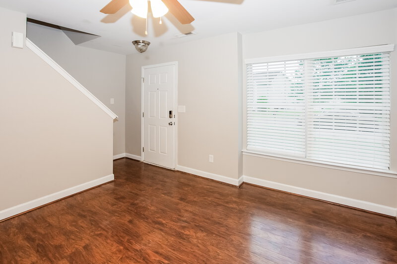 1,785/Mo, 4198 Broadstairs Dr Concord, NC 28025 Living Room View 2