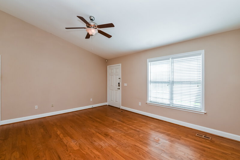 2,630/Mo, 1204 Piney Church Rd Concord, NC 28025 Living Room View