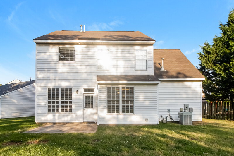 1,845/Mo, 10535 Green Hedge Ave Charlotte, NC 28269 Rear View