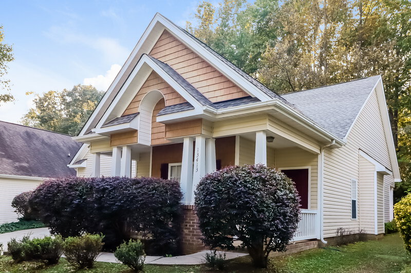 2,055/Mo, 13413 Glenwyck Ln Huntersville, NC 28078 Front View 2